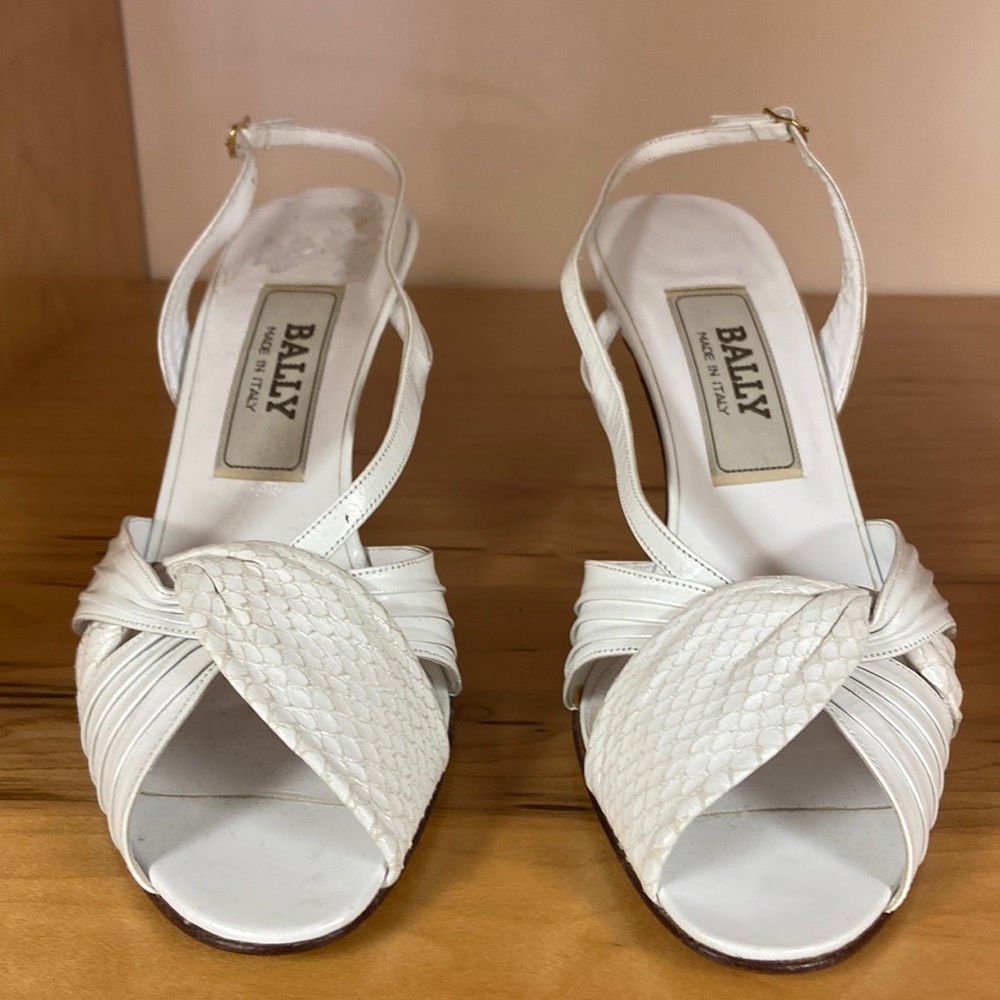 BALLY FASHIONABLE SHOES MADE IN ITALY SIZE 7. Need taps